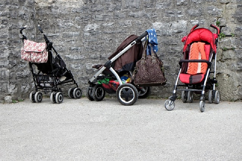Stroller Bayi Lipat untuk Traveling, Praktis dan Tahan Lama